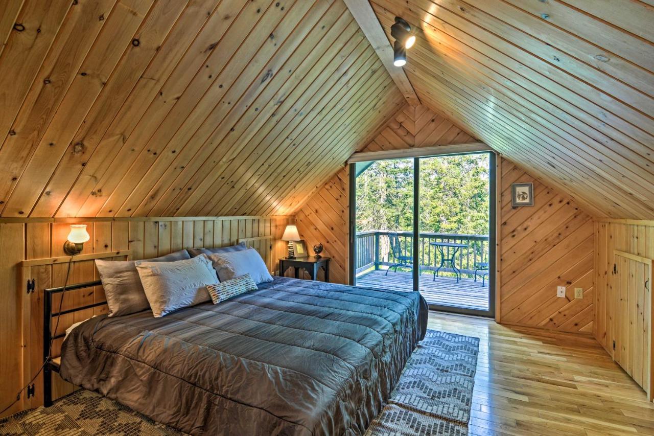 Riverfront Traverse City Cabin Fish, Kayak And Tube Esterno foto